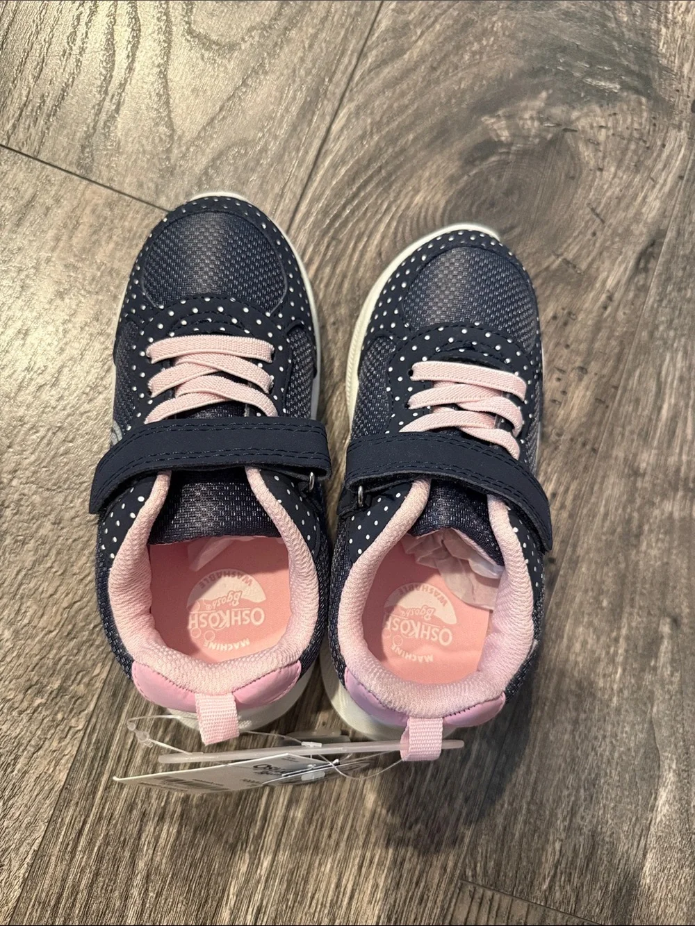 Oshkosh machine washable girls sneakers size 11 new